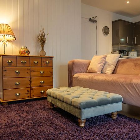 Cute 1 Bed Apartment 2 Mins From The Sea - Sleeps 4, Flat 8 The Gables, Church Street, Lyme Regis Bagian luar foto