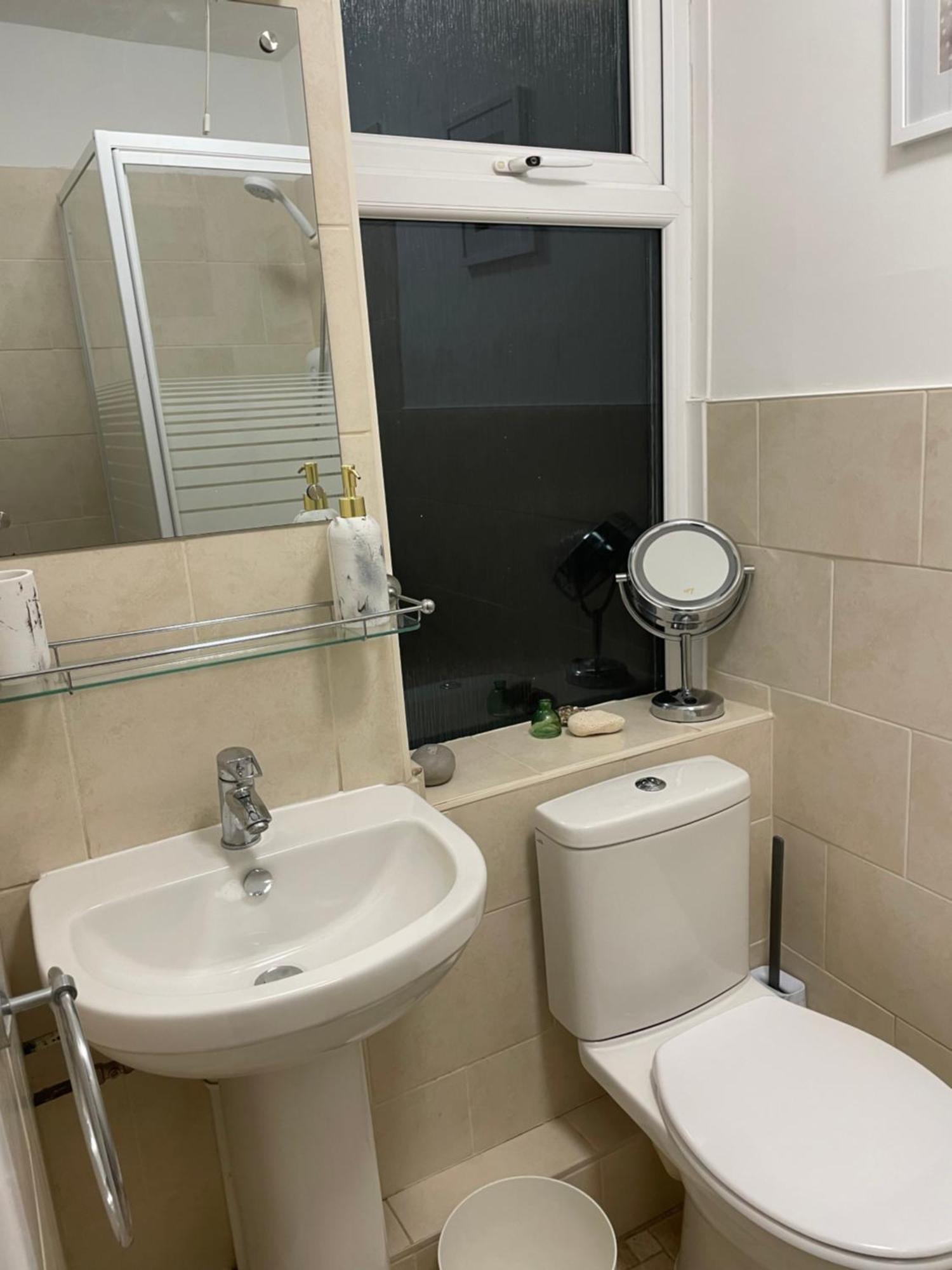 Cute 1 Bed Apartment 2 Mins From The Sea - Sleeps 4, Flat 8 The Gables, Church Street, Lyme Regis Bagian luar foto