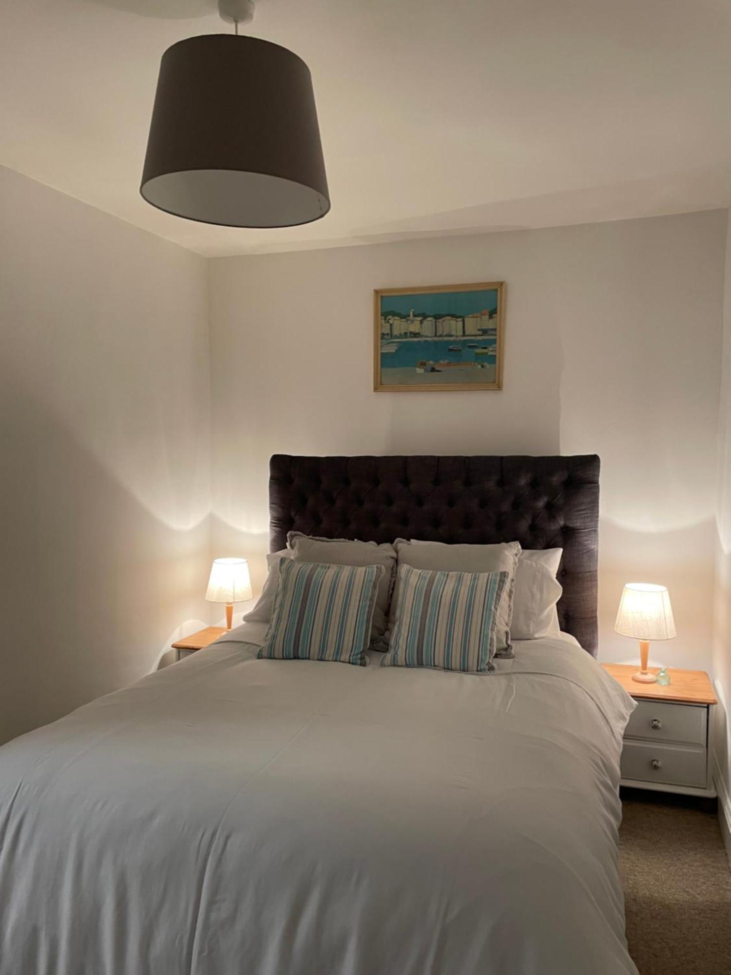 Cute 1 Bed Apartment 2 Mins From The Sea - Sleeps 4, Flat 8 The Gables, Church Street, Lyme Regis Bagian luar foto
