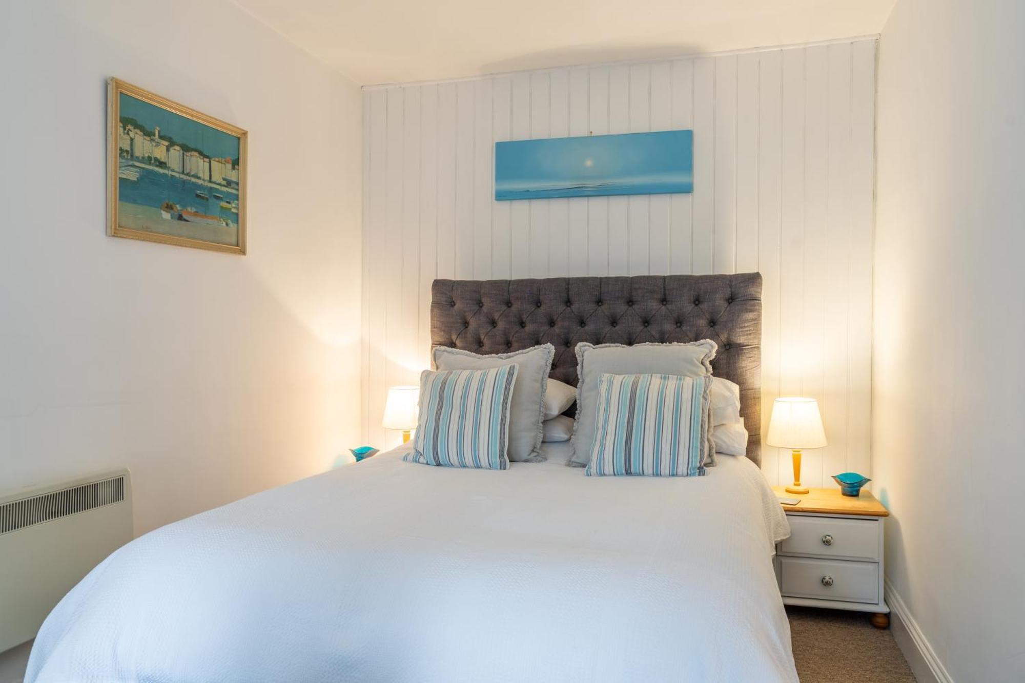 Cute 1 Bed Apartment 2 Mins From The Sea - Sleeps 4, Flat 8 The Gables, Church Street, Lyme Regis Bagian luar foto